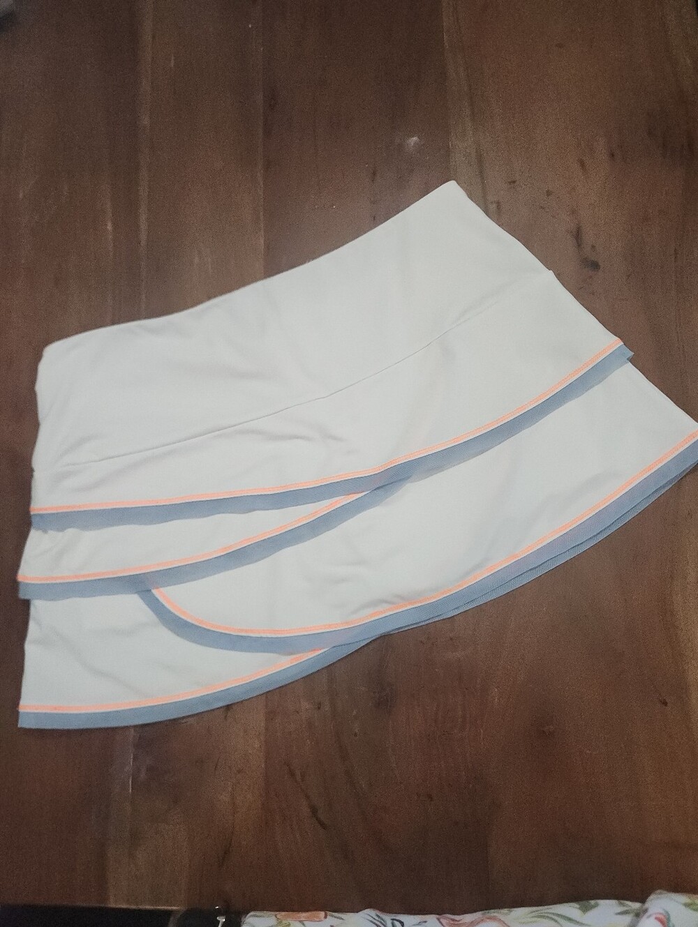 Lucky in Love White Asymmetrical Layered Skort Blue and Peach Trim Size L (12)